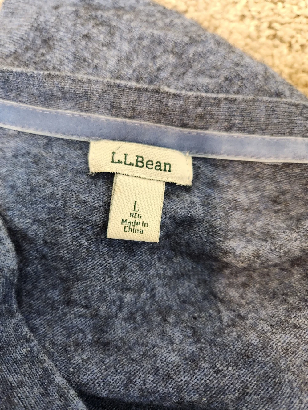 L.L. Bean Wool & Cashmere Blend Cardigan Sweater Size Large - Picture 3 of 7